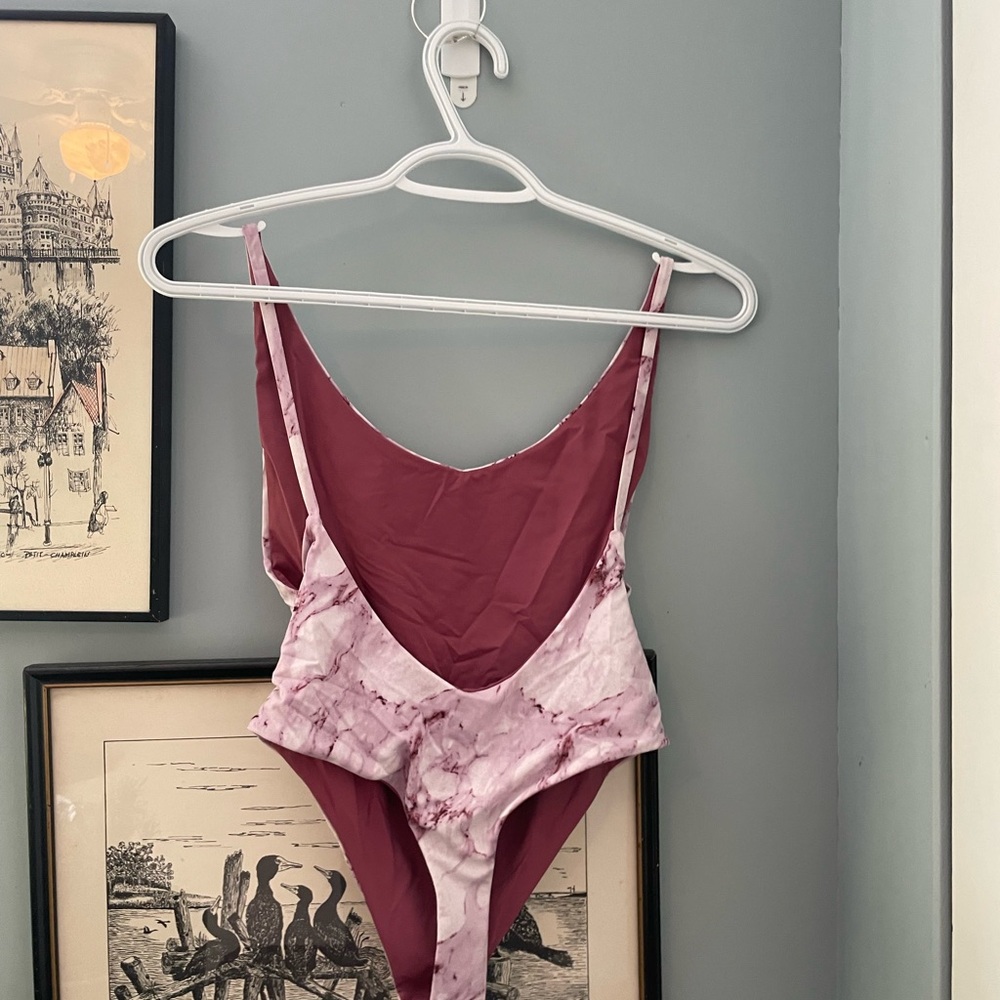Dippin Daisy’s Swimsuit - Picture 2 of 7